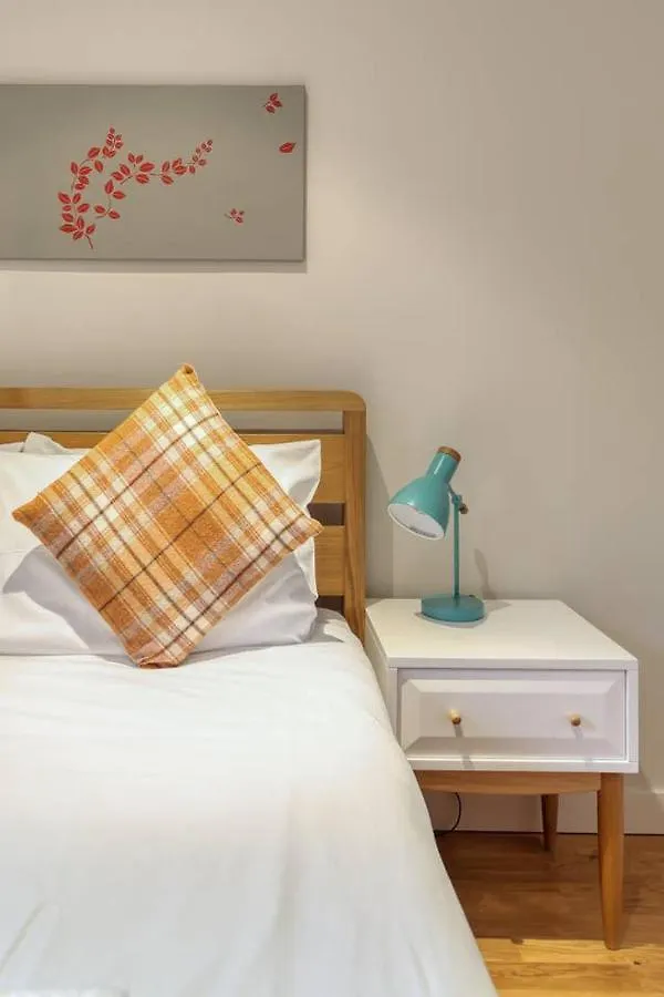 *Amazing Location!*In Heart Of The City. 2Br & Cot Edinburgh 0*,